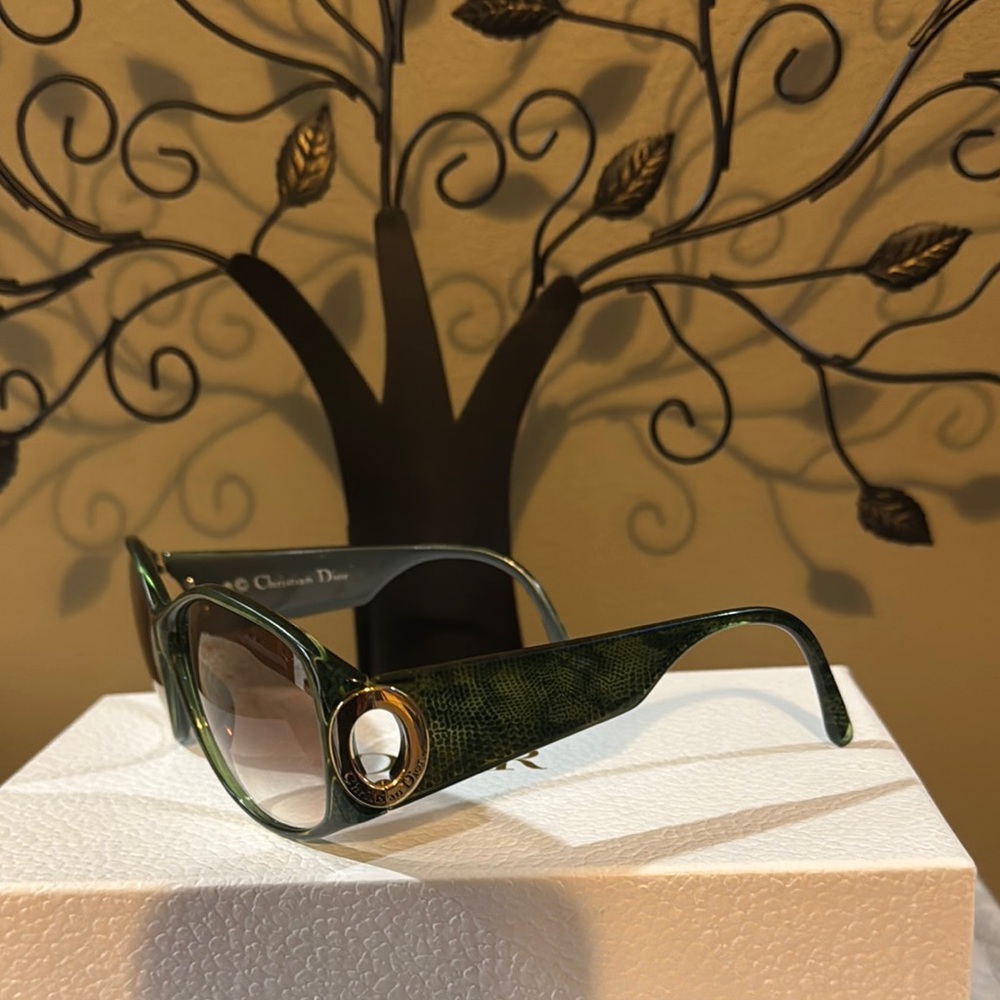 Christian Dior Authentic Green Women's Sunglasses In Amazing Condition With Box - Picture 9 of 16